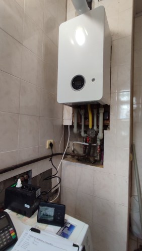 bosch-condens-gc2300iw-2430-c-23-portfolio-1.jpg
